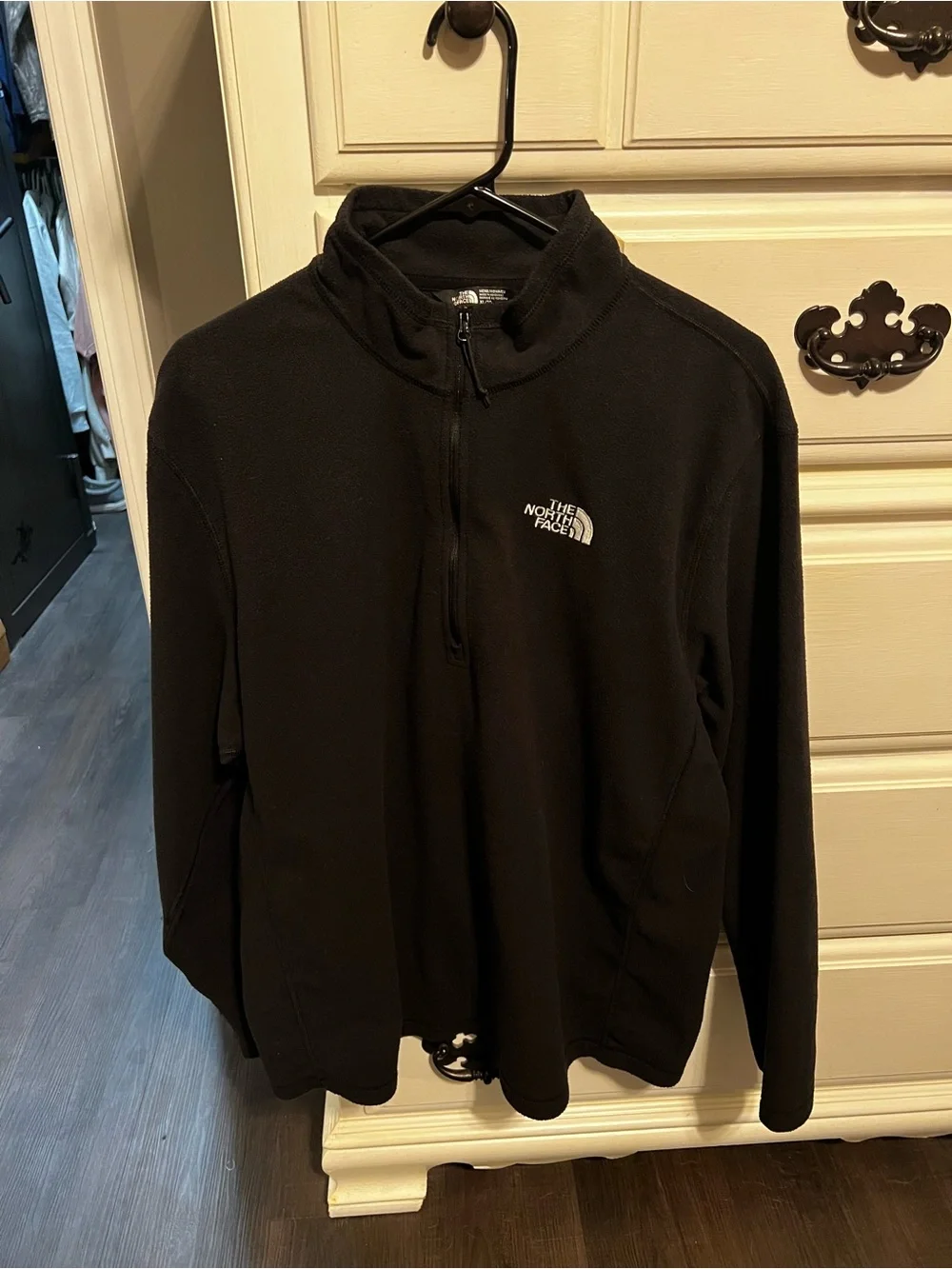 The North Face Men’s Quarter Zip Fleece Pullover